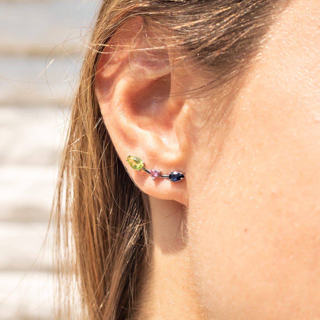  Earcuff Gotas Safiras e Peridotos TRilhons Turmalinas Rosas