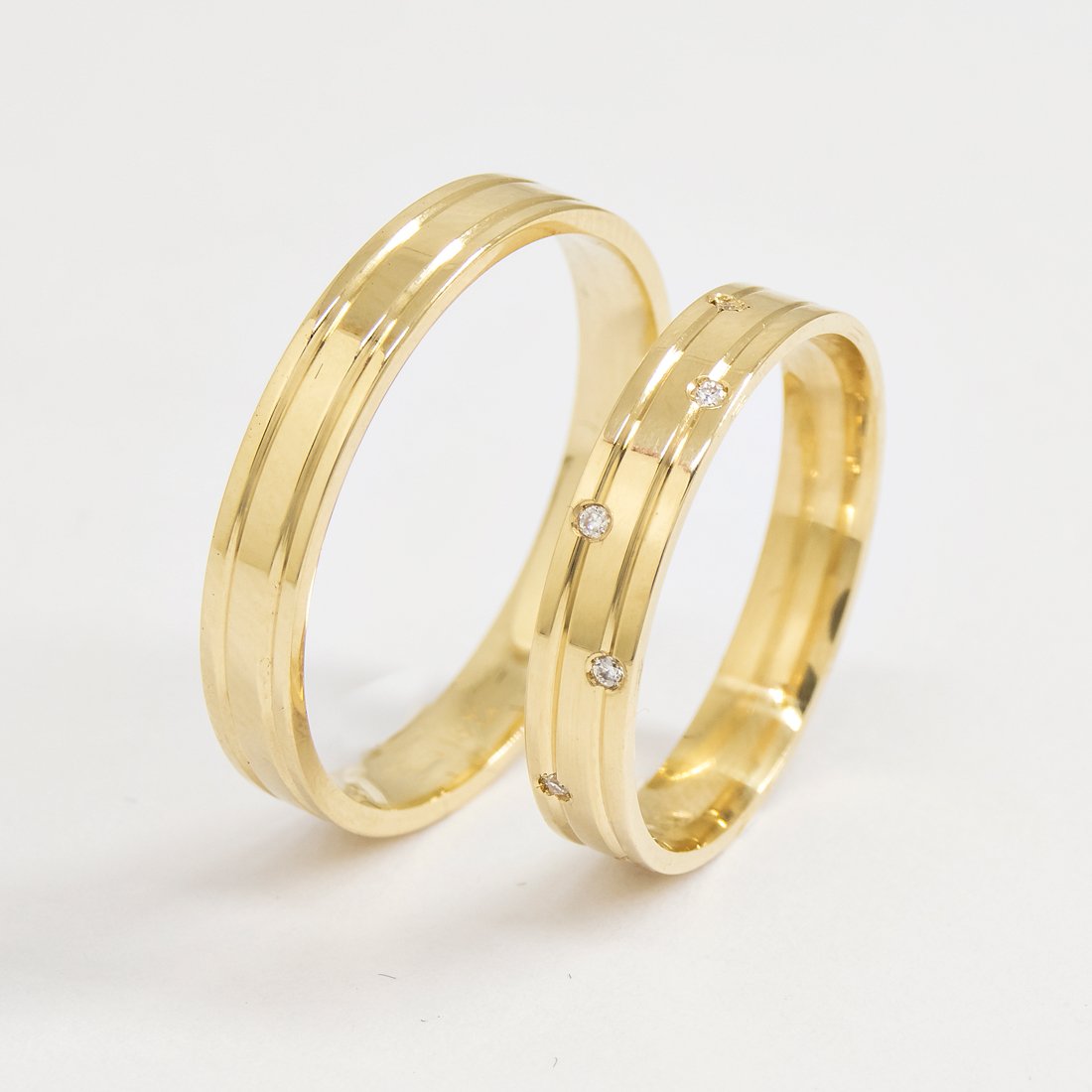 Aliança 2 Frisos Diamante 3,6mm 18k