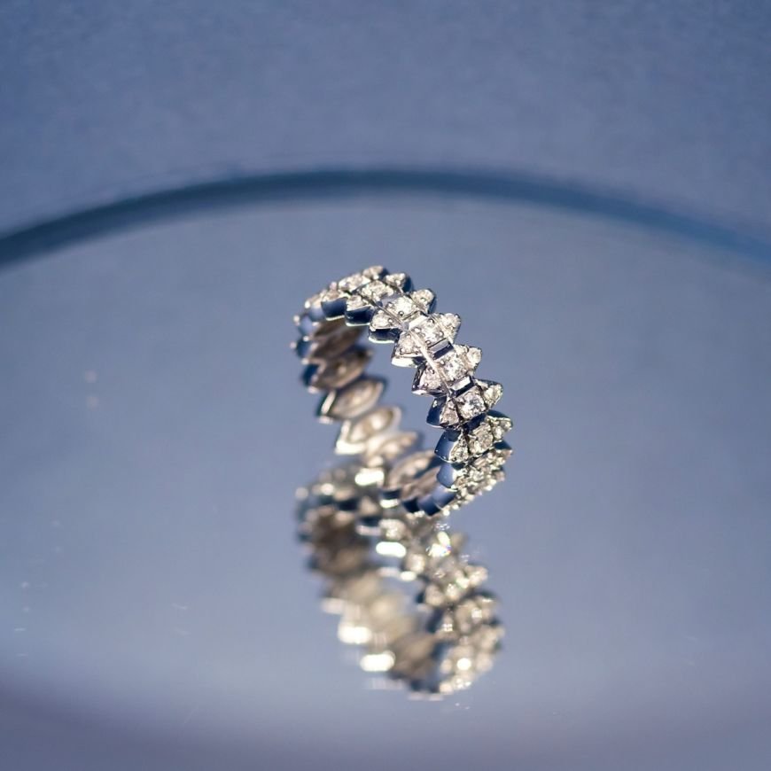 Aliança Inteira Navetes Diamantes