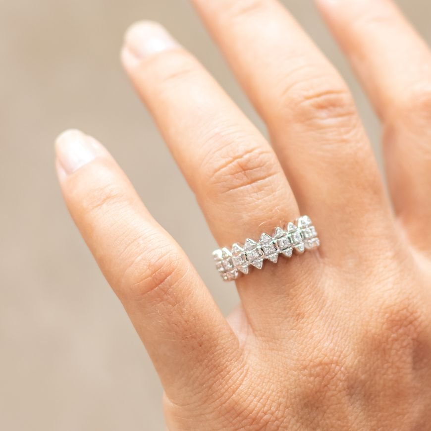 Aliança Inteira Navetes Diamantes
