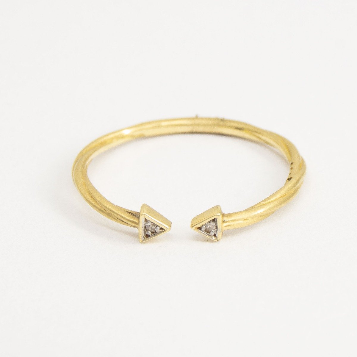 Anel Aro Torcido Flechas Diamantes