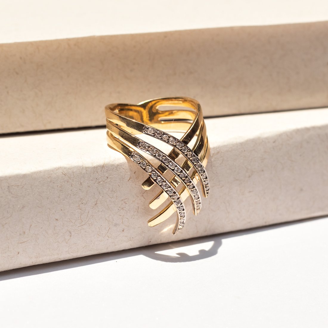 Anel Aros Cruzados Diamantes