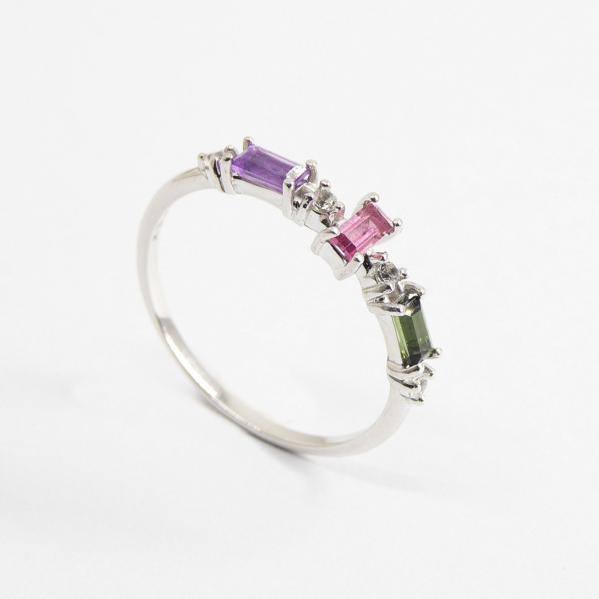 Anel Baguetes turmalinas coloridas e diamantes