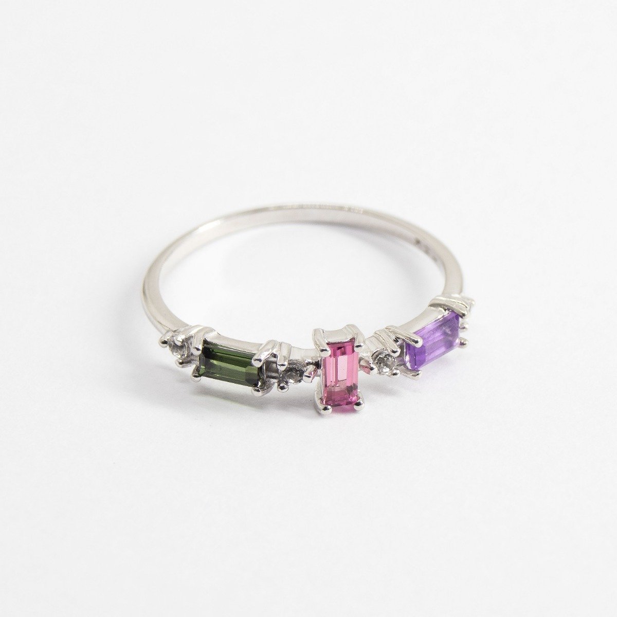 Anel Baguetes turmalinas coloridas e diamantes