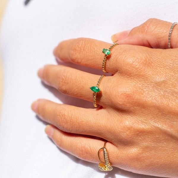 Anel Bolinhas Gota Esmeralda Ouro 18K