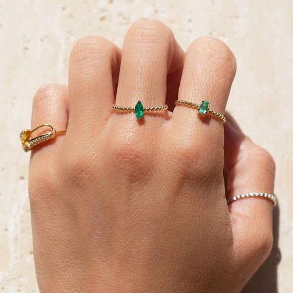 Anel Bolinhas Gota Esmeralda Ouro 18K