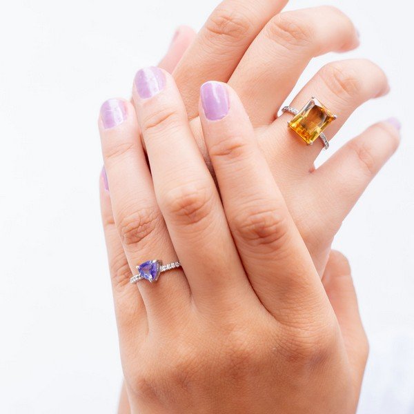 Anel Citrino Retangular Diamantes