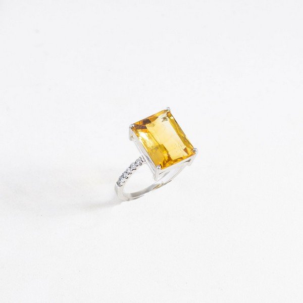 Anel Citrino Retangular Diamantes