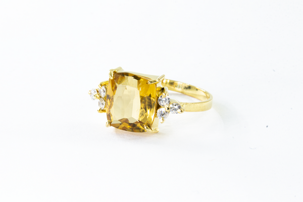 Anel Citrino Trilhon Diamantes
