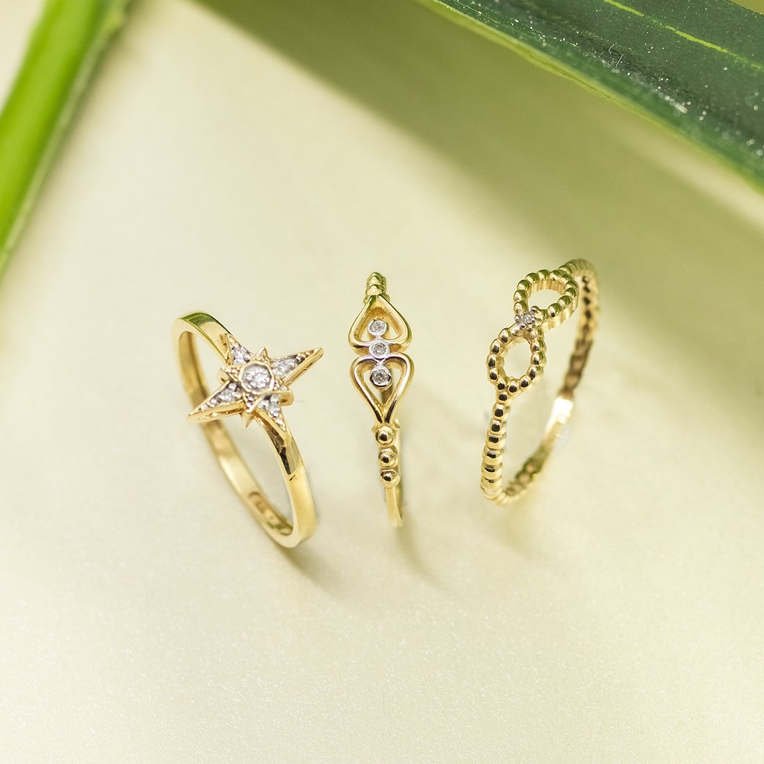 Anel Clave Bolinhas Diamantes