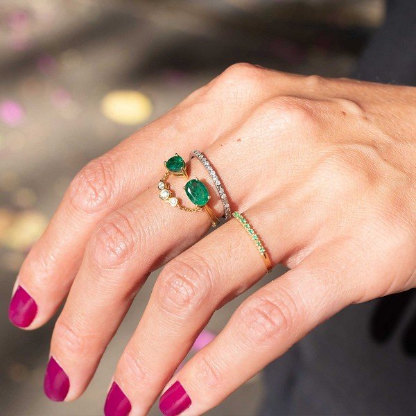 Anel Claw Esmeraldas e Correntinha Diamantes