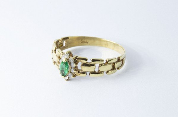 Anel Corrente Extra Esmeralda e Diamantes 