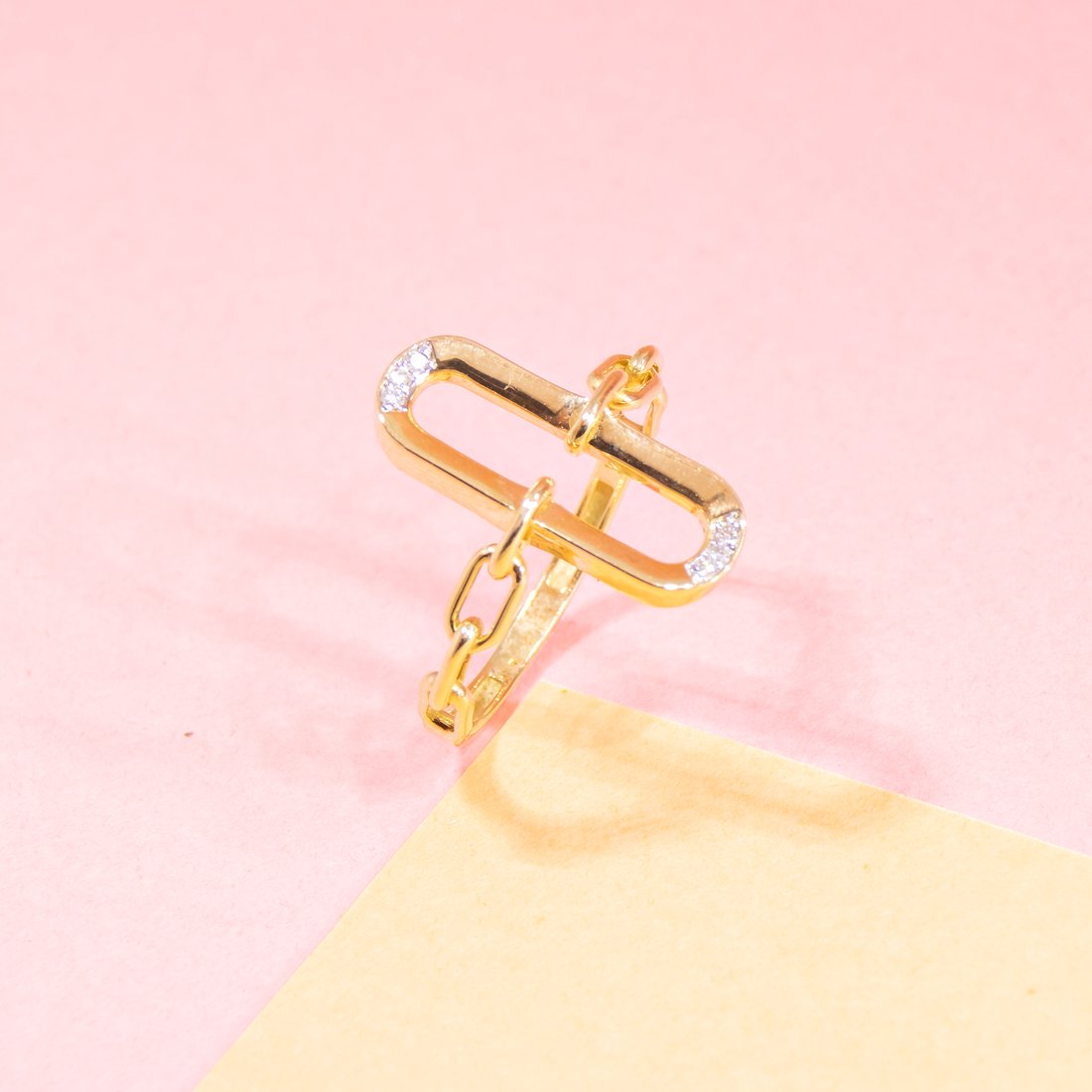 Anel Corrente Oval e Diamantes