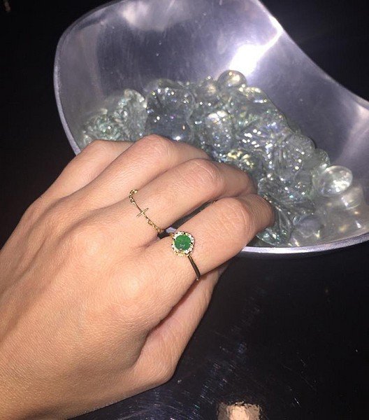 Anel Cristal Esmeralda Redondo e Diamantes