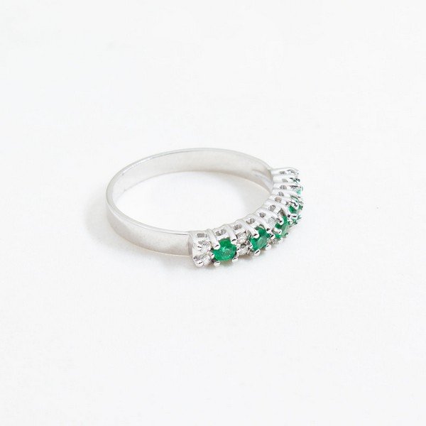 Anel Diamantes e Esmeraldas