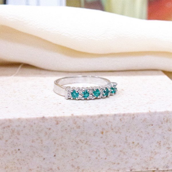 Anel Diamantes e Esmeraldas