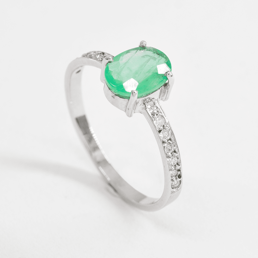 Anel Esmeralda Oval Aro Diamantes