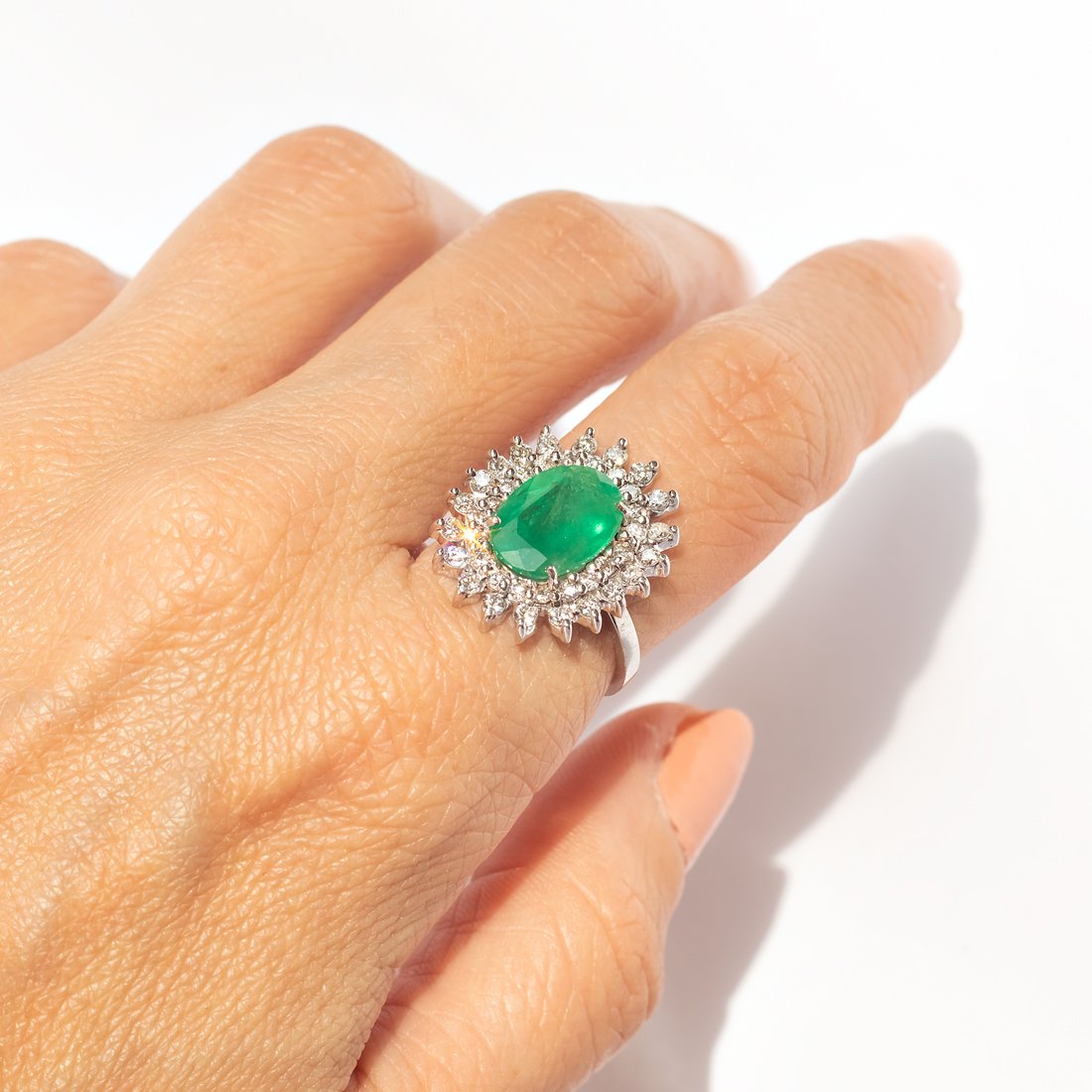 Anel Esmeralda Oval Volta Dupla Diamantes 