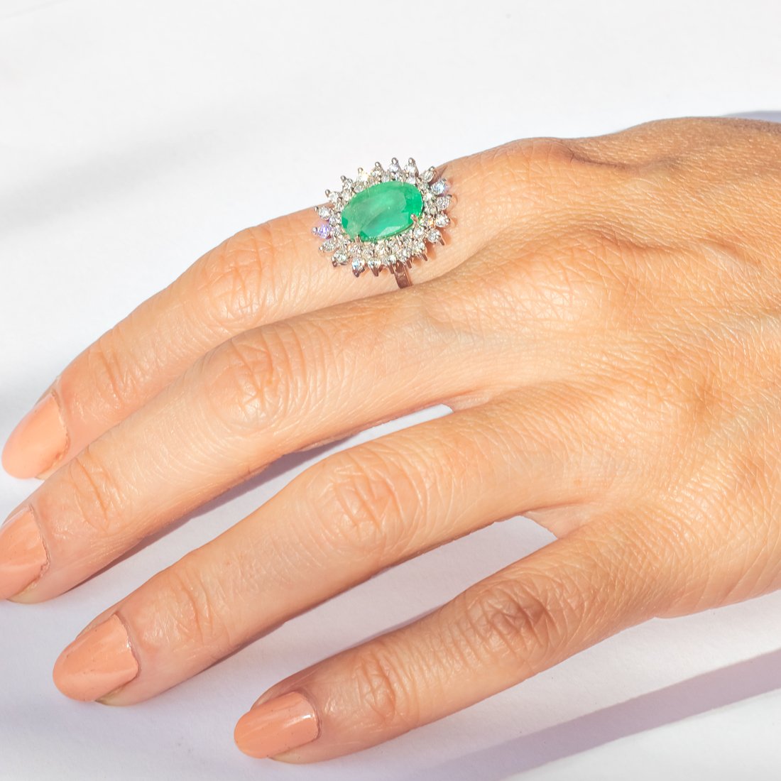 Anel Esmeralda Oval Volta Dupla Diamantes 