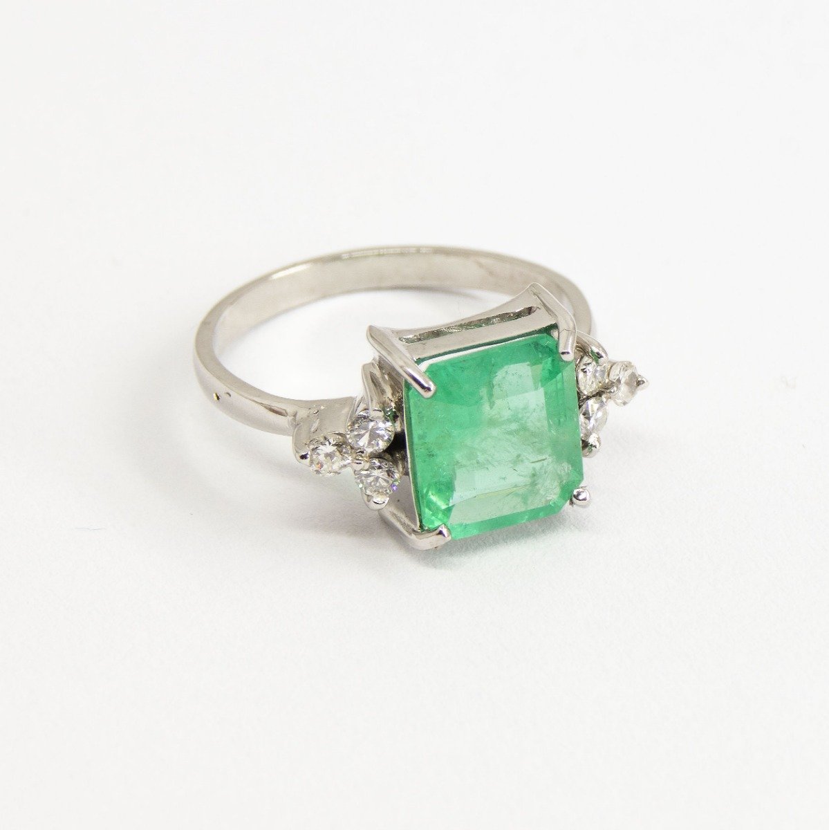 Anel Esmeralda Trilhos Ilusão Diamantes