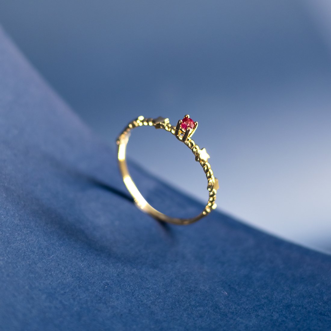 Anel Fininho Ouro 18k Rubi Estrelinhas 