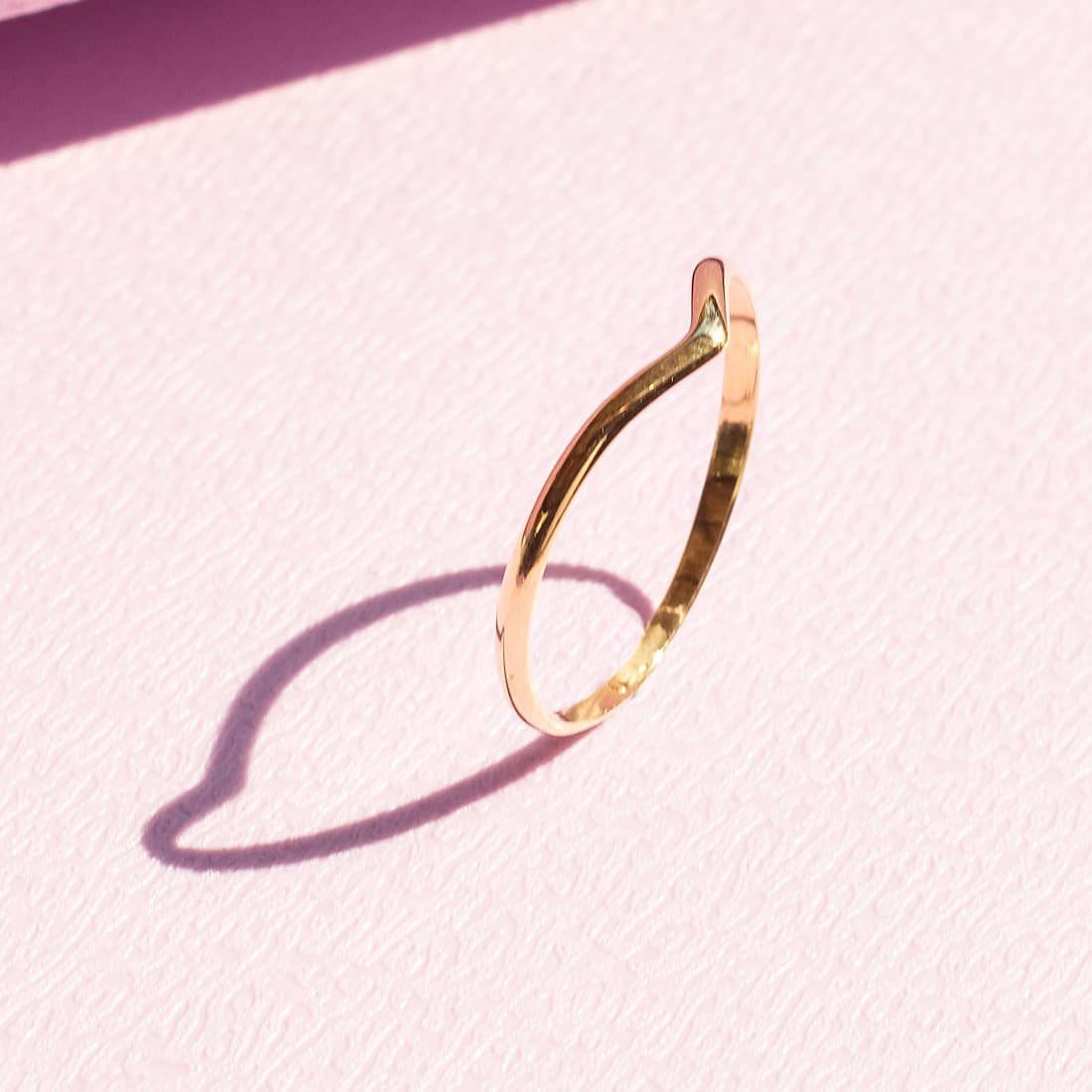 Anel Fininho V Ouro 18K