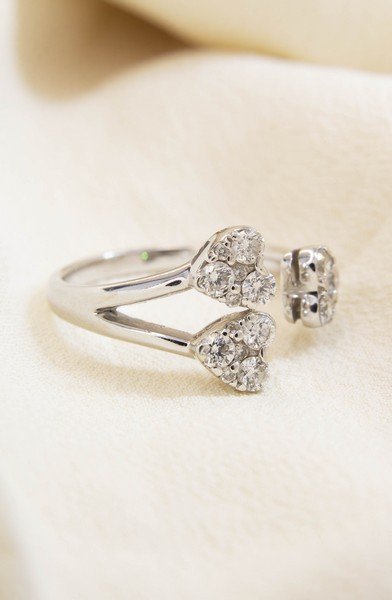 Anel Garra 3 Corações Diamantes 