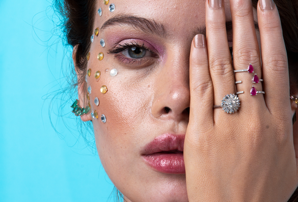 Anel Garras Triplas Diamantes e Gotas Rubis