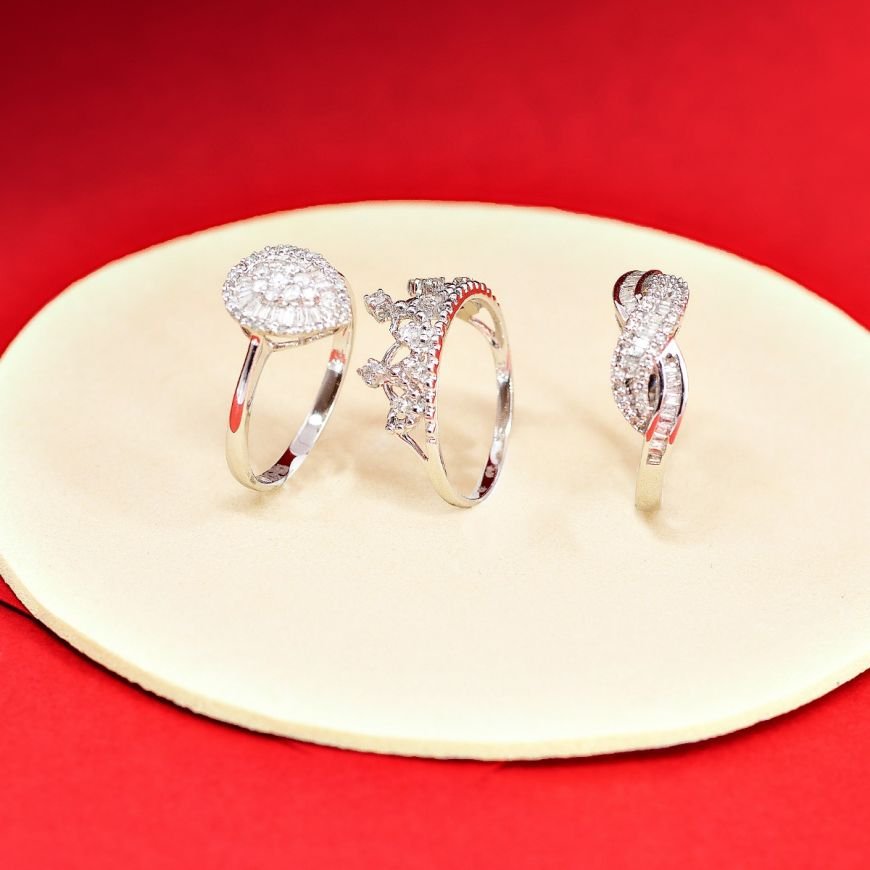 Anel Gota Diamantes Baguetes e Brilhantes