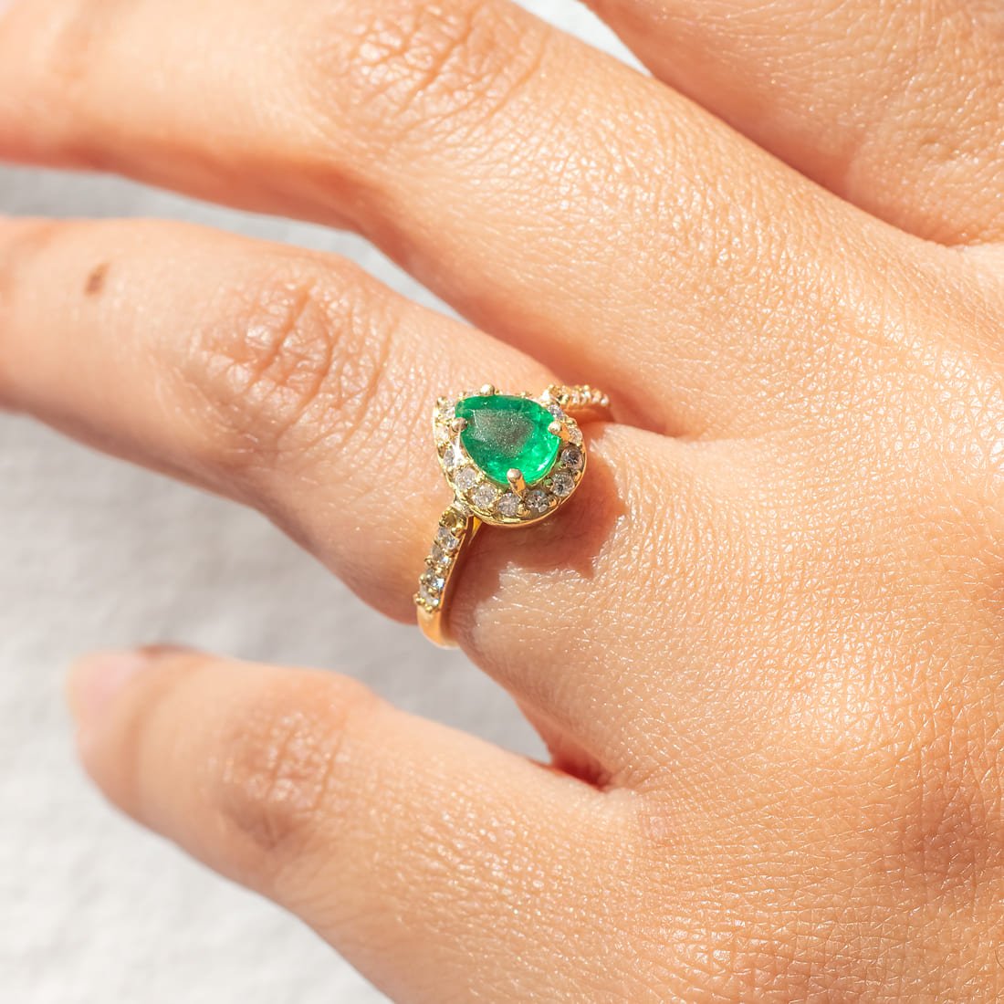 Anel Gota Esmeralda Princess Diamantes