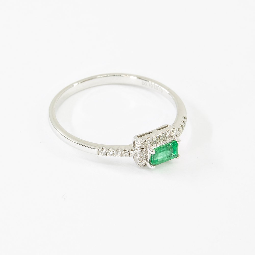 Anel Line Diamantes e Esmeralda