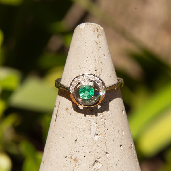 Anel meia Lua Esmeralda e Diamantes