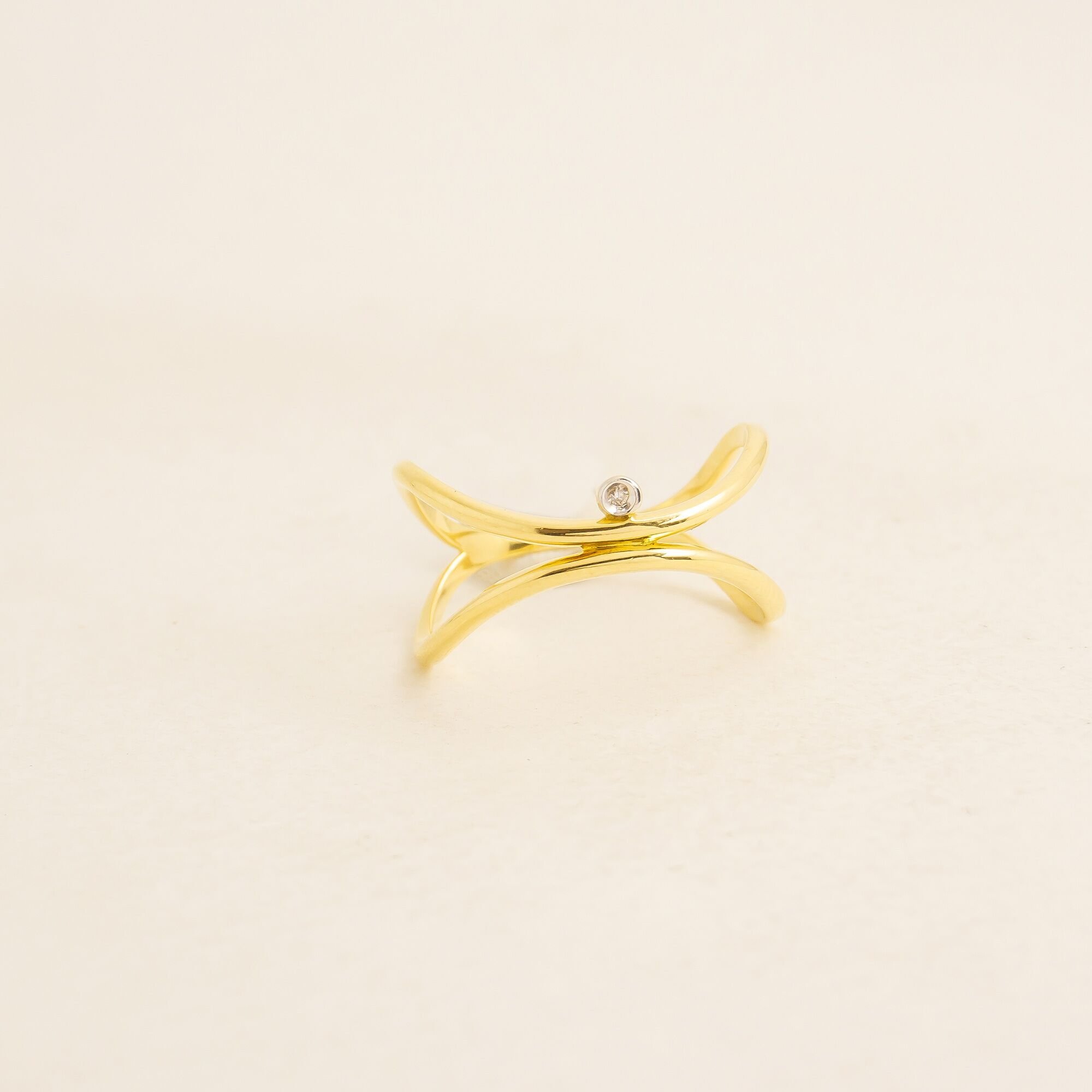Anel Minimal Style Aro Duplo Ouro 18K e Diamantes