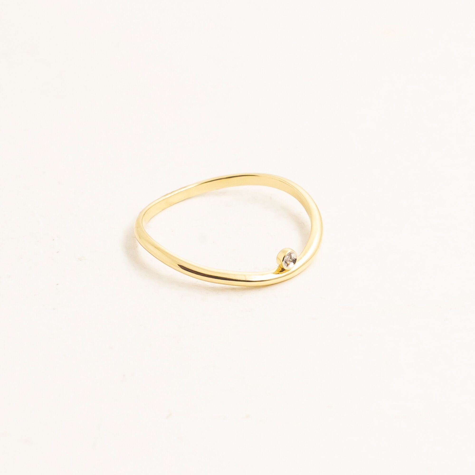 Anel Minimal Style Ouro 18k e Diamantes 