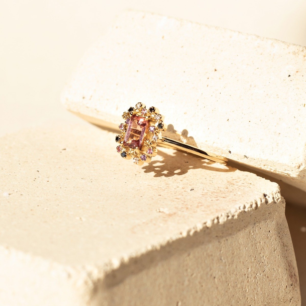 Anel Mold Safiras e Diamantes Negros