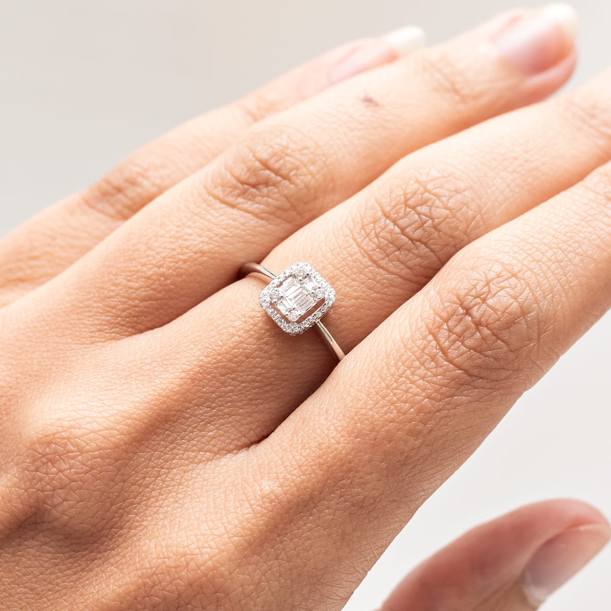 Anel Moldura Retangular Diamantes