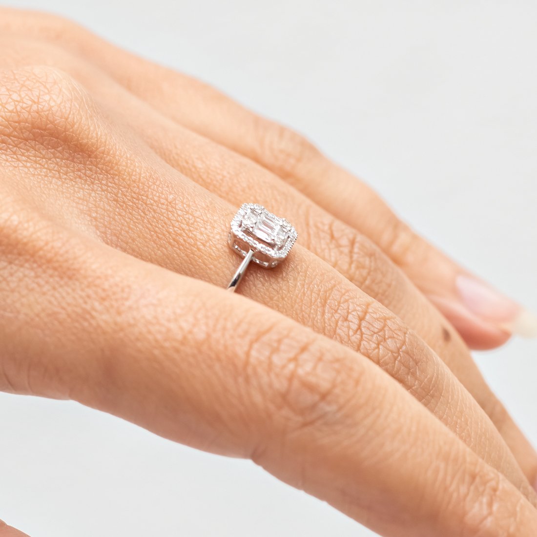 Anel Moldura Retangular Diamantes