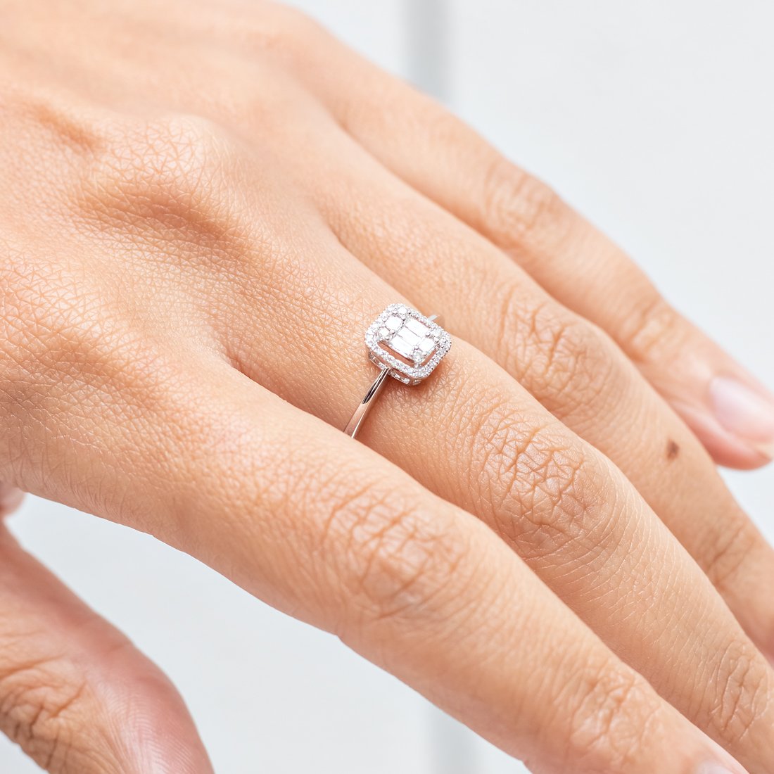 Anel Moldura Retangular Diamantes