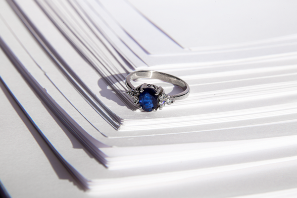 Anel Oval Safira Diamantes Trilhon Ilusão