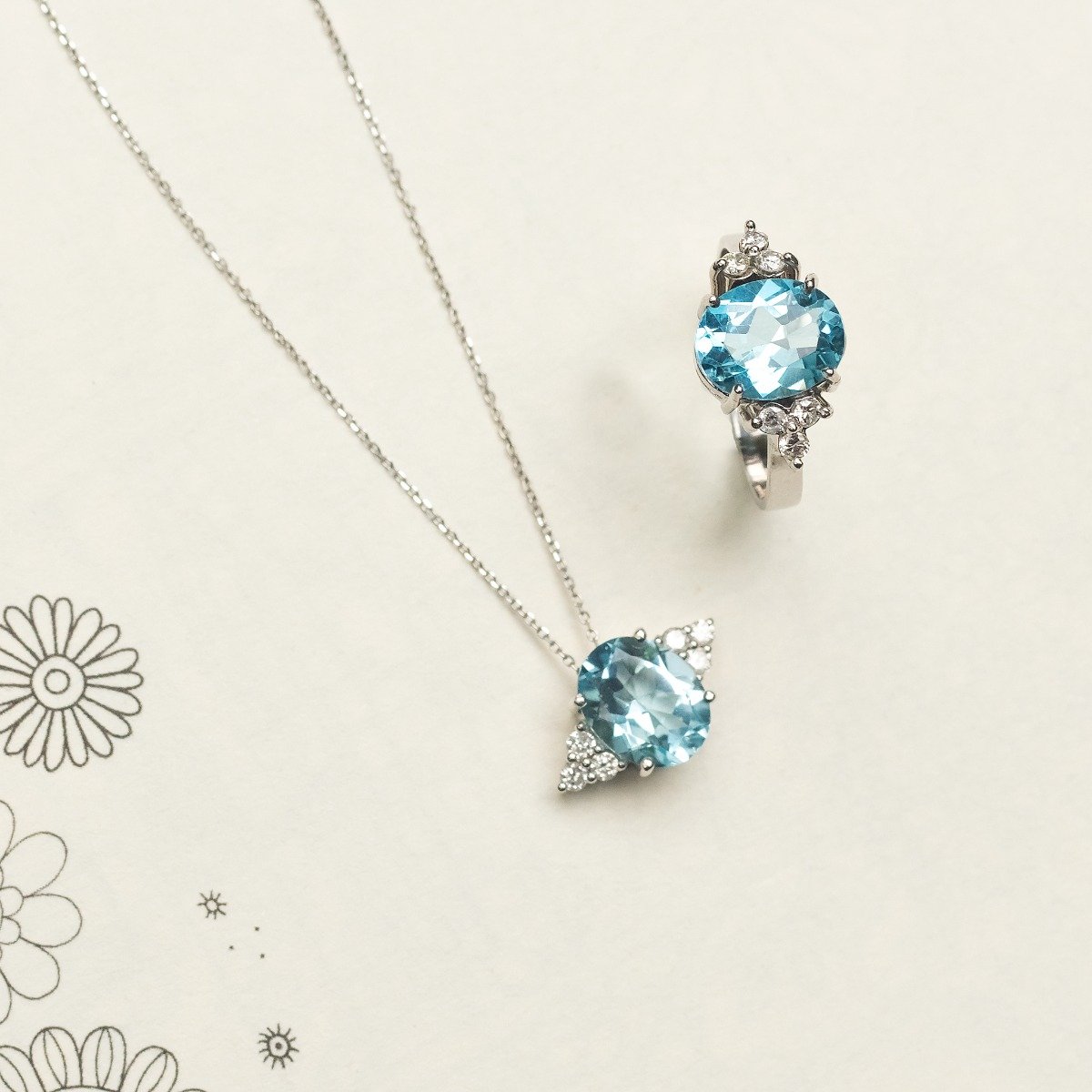 Anel Oval Topázio Azul Trilhon Diamantes
