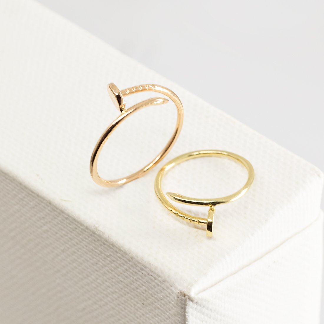 Anel Parafuso Ouro Liso 18k 