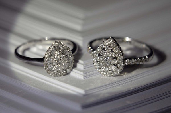 Anel Plus Gota Diamantes 