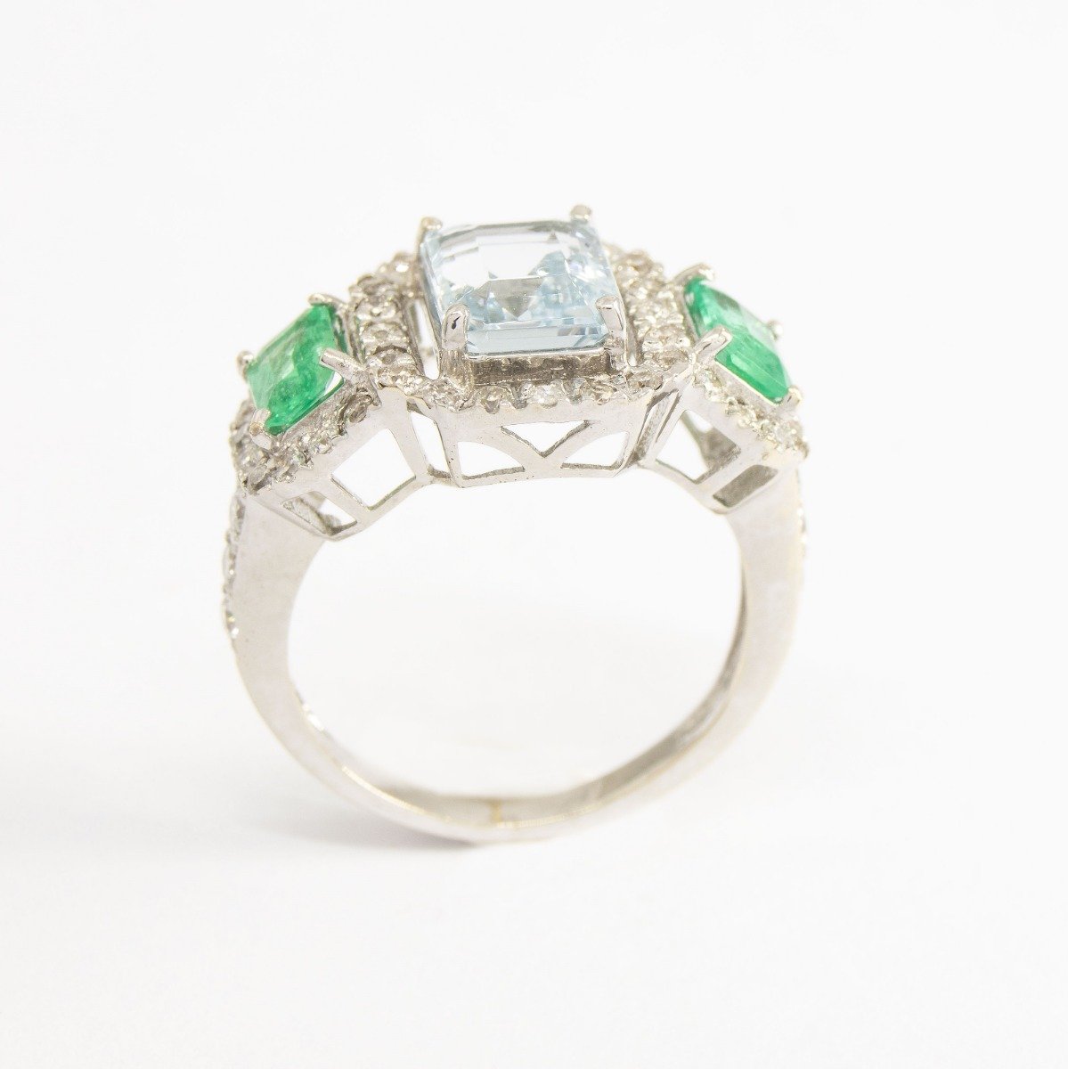 Anel Premium Diamantes Água Marinha e Esmeraldas