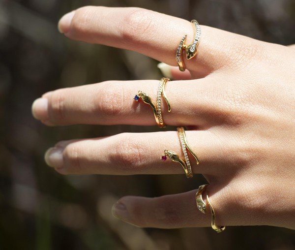 Anel Snake Esmeralda e Diamantes