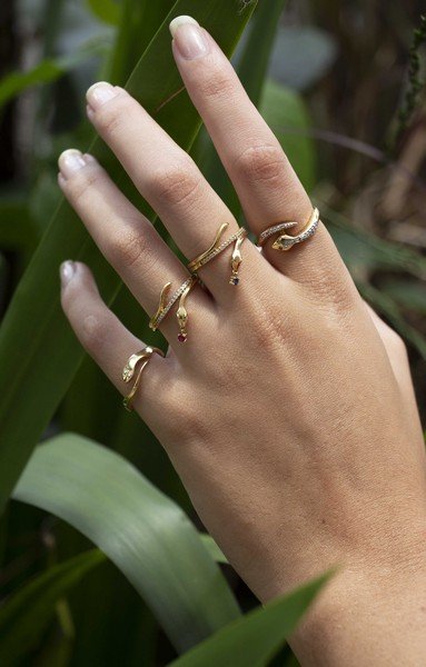 Anel Snake Esmeralda e Diamantes
