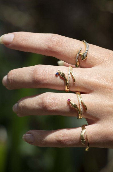 Anel Snake Esmeralda e Diamantes