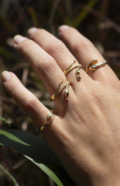 Anel Snake Esmeralda e Diamantes