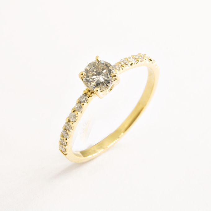 Anel solitário Diamante 20 pontos e diamantes no aro