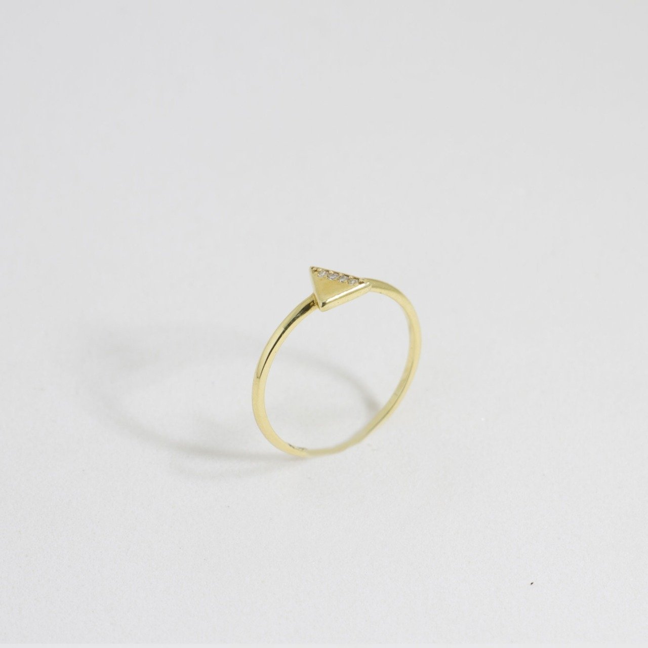 Anel Triângulo Petit Diamantes