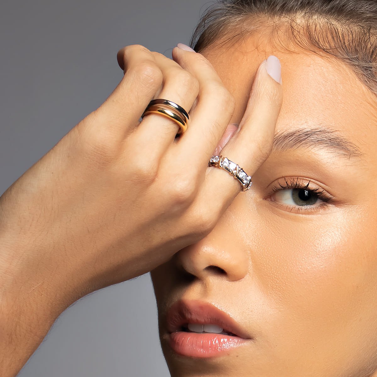 Anel Univ Ouro 18k